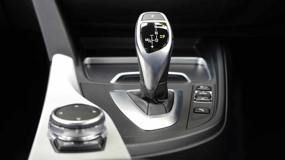 BMW Automatic Gearbox for Driving in the Snow