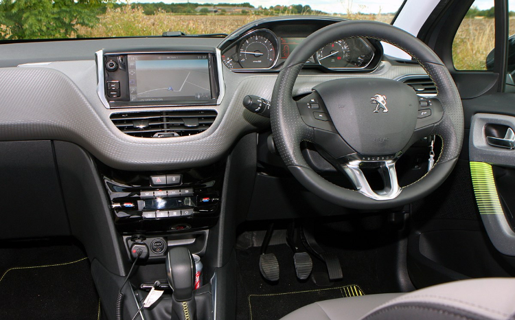 Peugeot 208 Interior 2019