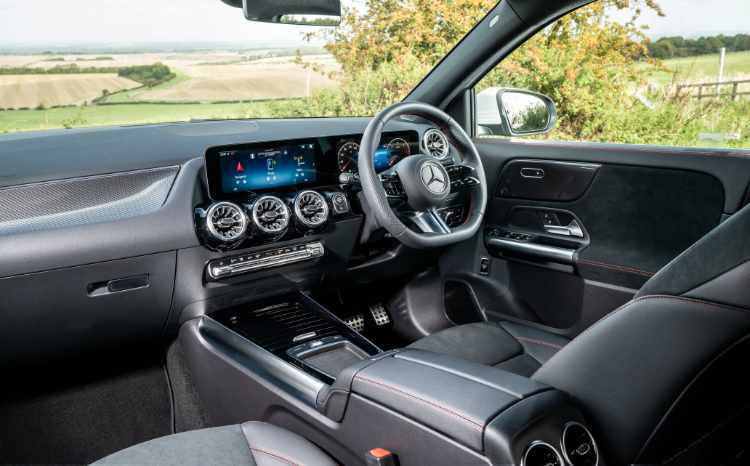Mercedes GLA 2024 Interior
